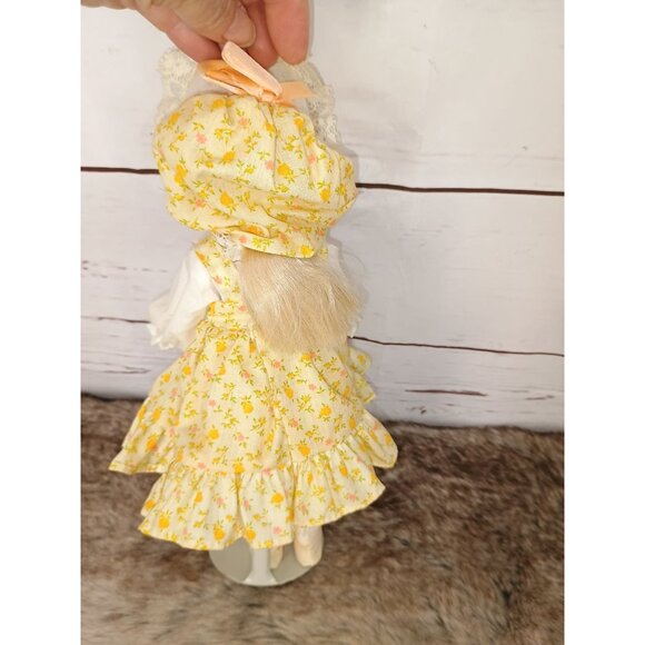 Vintage 1983 Effanbee Rebecca Of Sunnybrook Farm Storybook 11” Doll #1181 - Picture 2 of 5